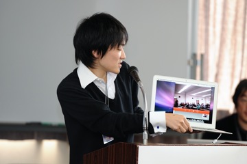 アップル加藤さんによるMacBook Airのデモ